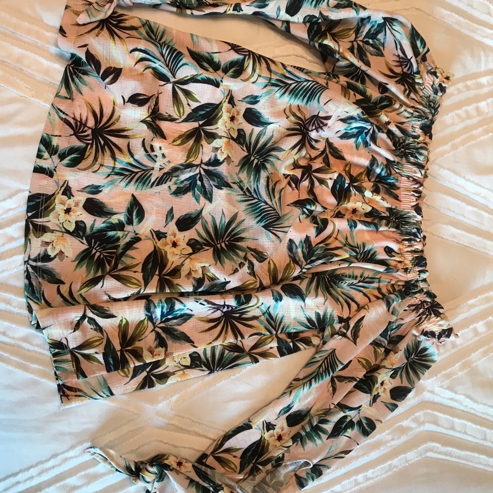 Strapless top